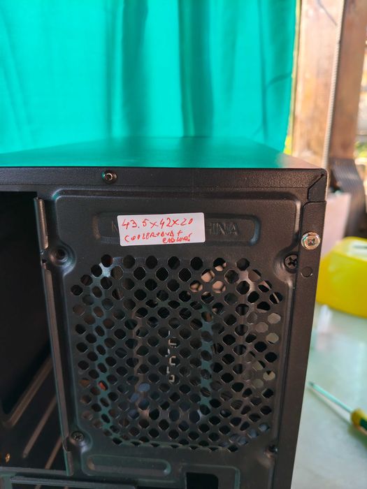 Carcasa pc cu laterala transparenta
