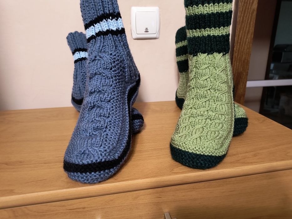 Мъжки и дамски безшевни ръчно изработени терлици