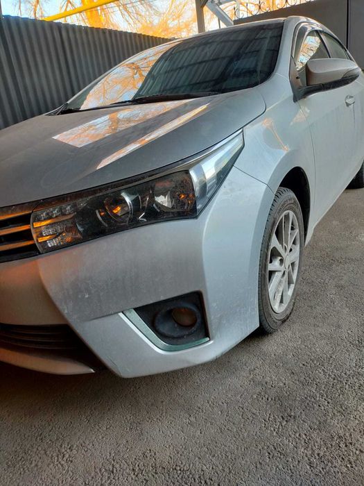 продам машину Toyota Corolla