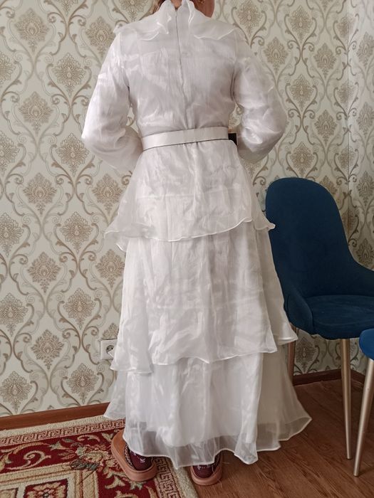 Продается вечерный платья