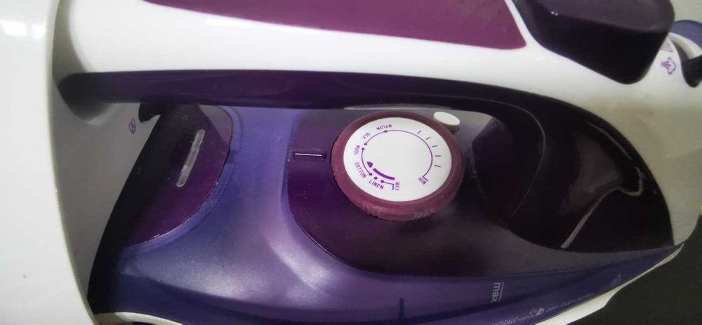 Fier de calcat cu abur Silvercrest fara fir 360° orizontal si vertical