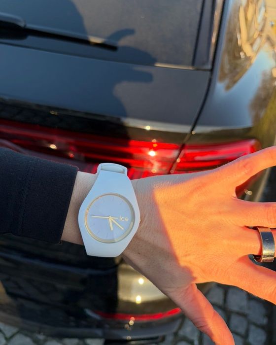 ICE Watch -Glam White/Gold– бял дамски часовник (оригинален) с кутия