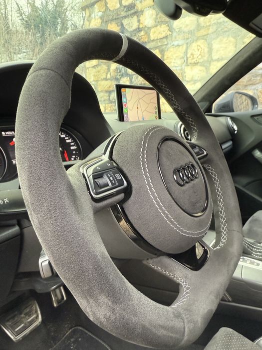 Рязан волан алкантара от audi a3 8v