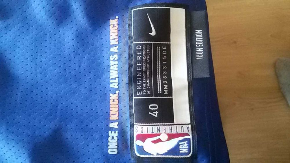 Баскетболен потник на Derrick Rose/New York Knicks.Aвтентичен.Размер S