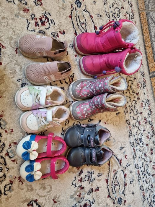 Продам  обувь  на девочку 22 размер