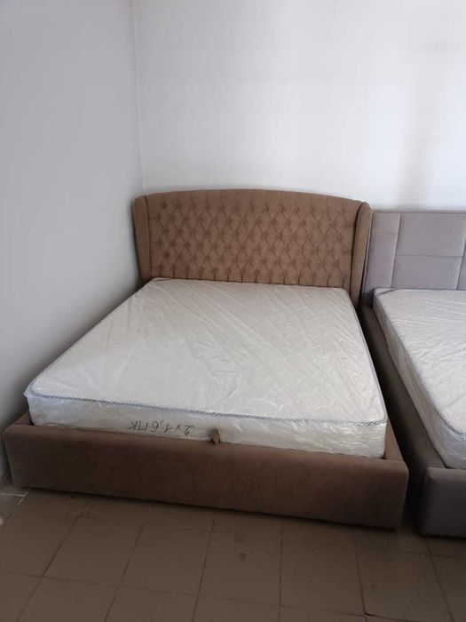 Кровать двуспальная