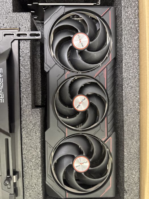 AMD Radeon RX 9070 XT