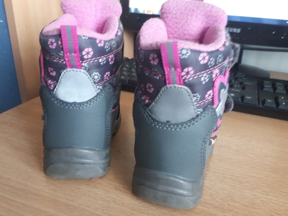 Продам сапоги на девочку