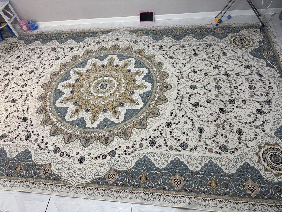 Продам Большой ковер