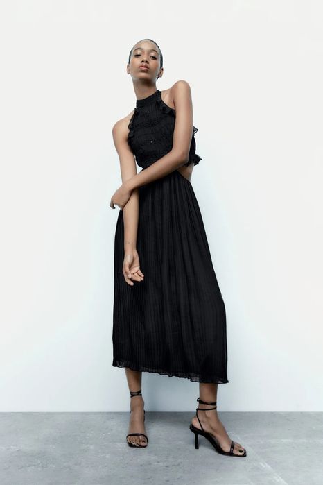 Черна рокля солей на Zara