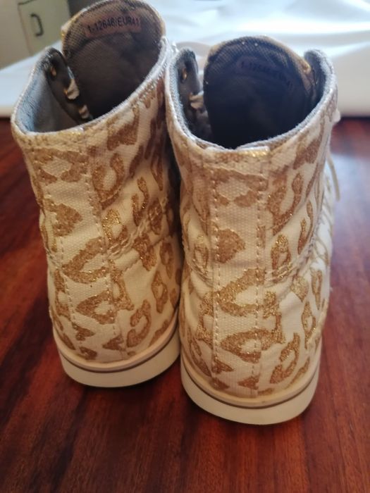 Дамски боти от плат KicKers