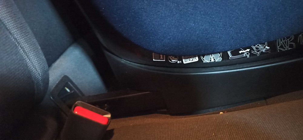 Детско столче за кола RECARO Optia Fix Xenon Blue – ISOFIX (9–18 kg)