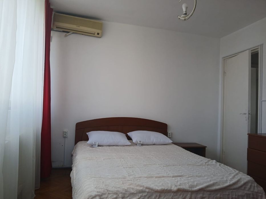 Apartament semidecomandat cu 2 camere