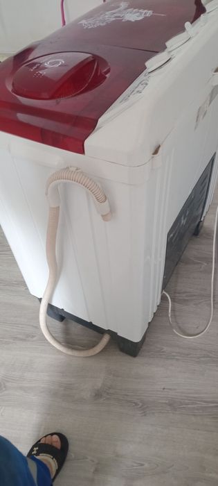 Продаётся стиральная машина полуавтомат