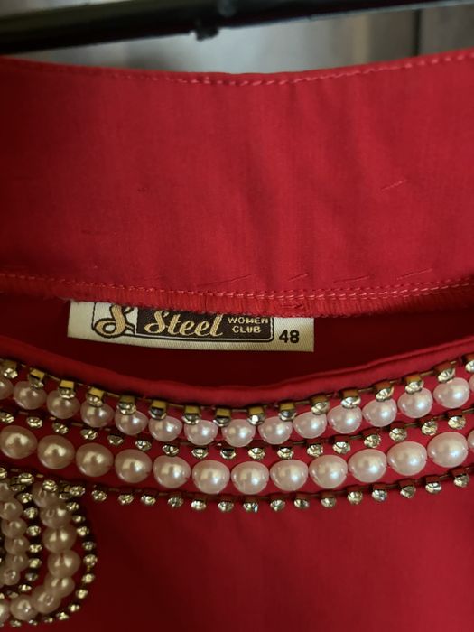 Червени дамски рокли