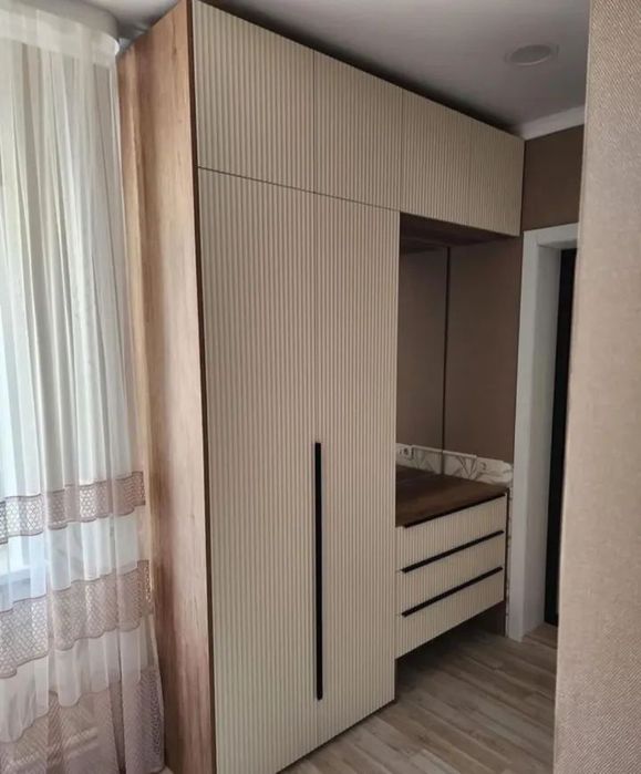 Мебель на заказ кухни, спальный, прихожий, гостиный и обшивка стен,