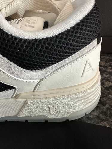 Sneakers Amiri MA1 cu eticheta (nu Nike, Gucci, Adidas, Balenciaga)