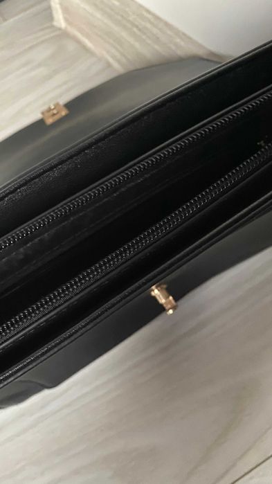 Сумочка  коженая новая