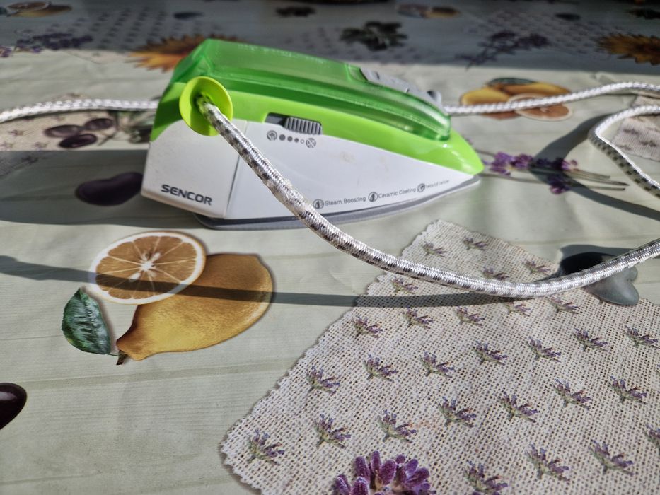 Fier de calcat Sencor