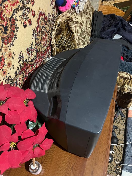 Продам телевизор срочно ( цветной )