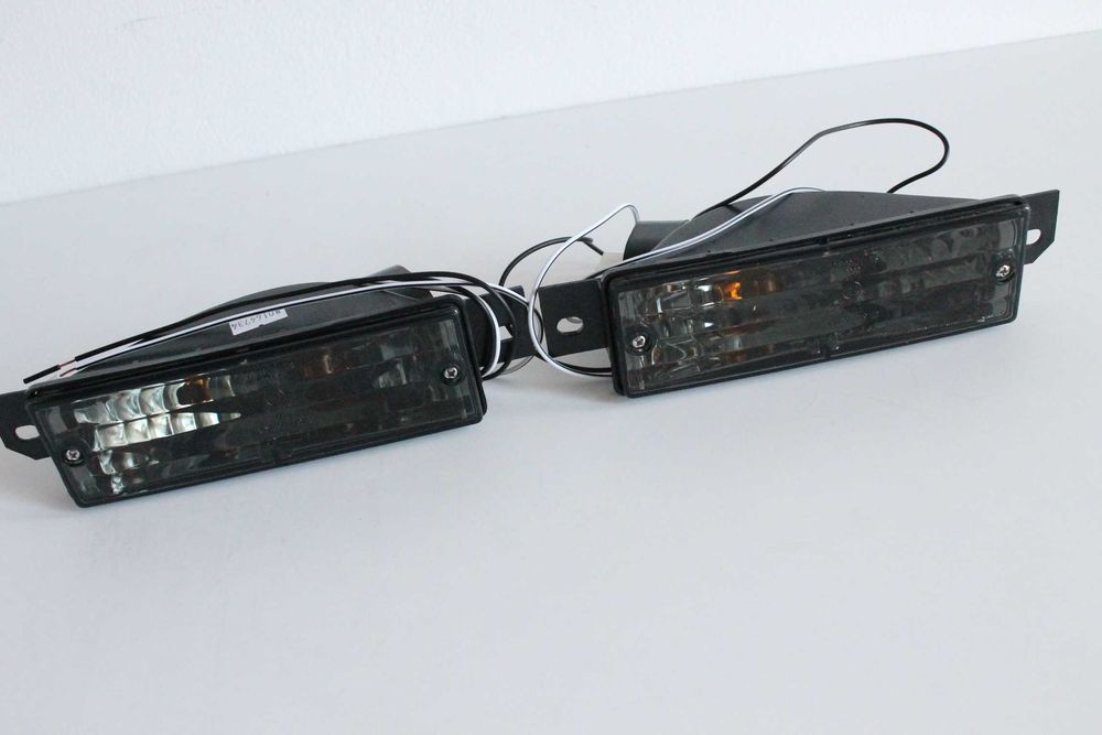 Мигачи БМВ Е30 тъмни  предни широка броня фейслифт BMW E30