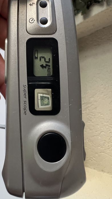 Yashica T5 Obiectiv: Carl Zeiss 35mm f3.5 Tessar T*