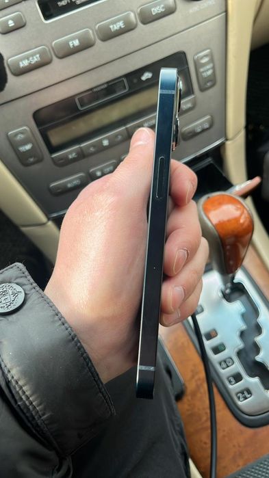 Айфон 13 256гб /