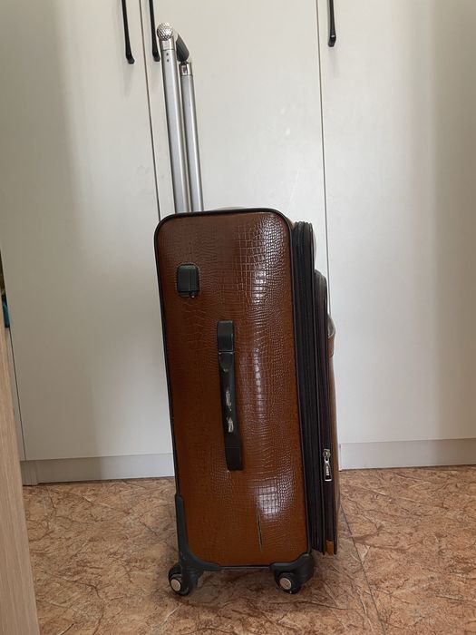 Чемодан сатылады,жағдайы жақсы