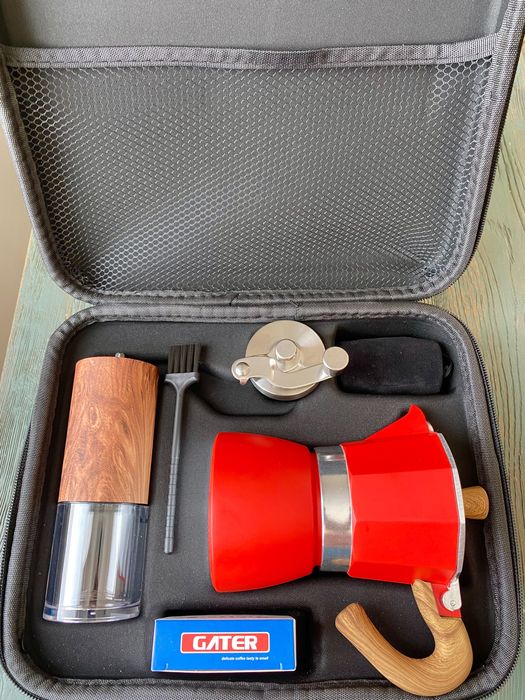 Кофеварка гейзерная подарочный набор