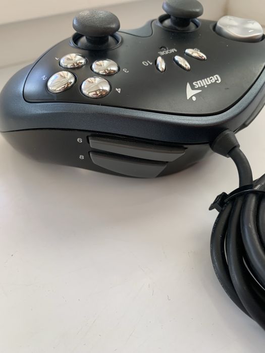 Продам Геймпад Джойстик Genius