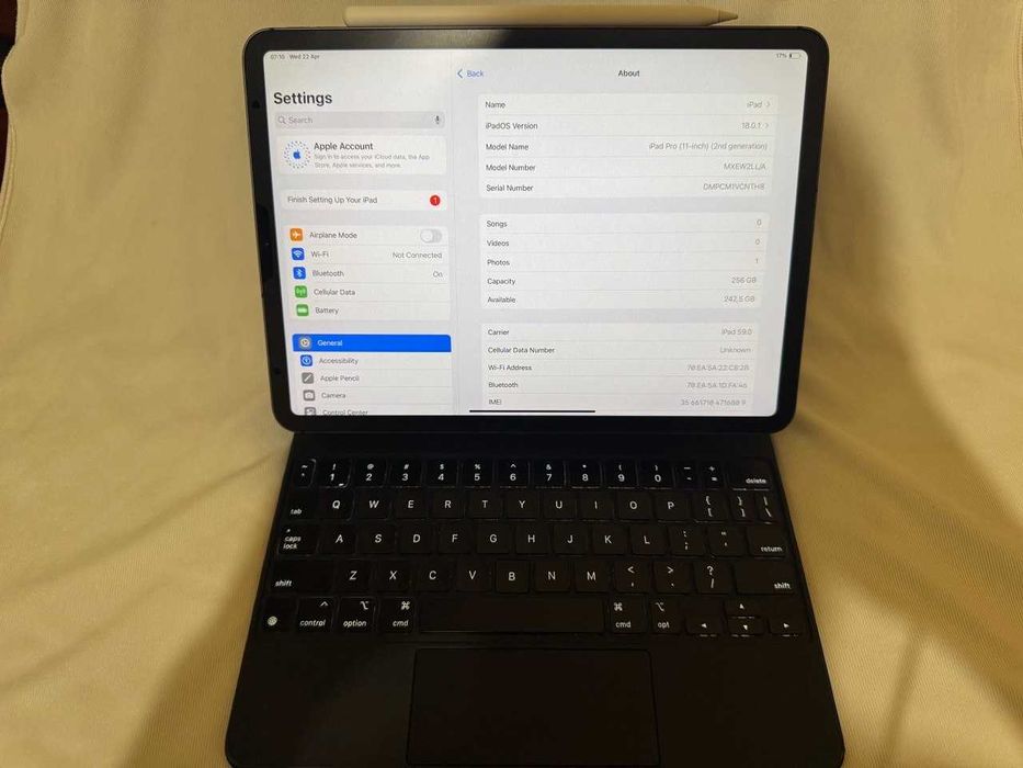iPad Pro 11" 256GB + Magic Keyboard + Apple Pencil + SIM karta