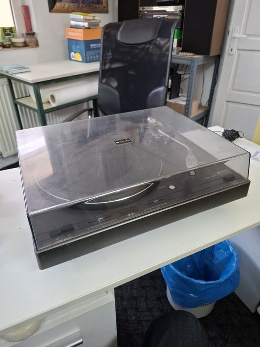 Pickup stereo pentru discuri vinil