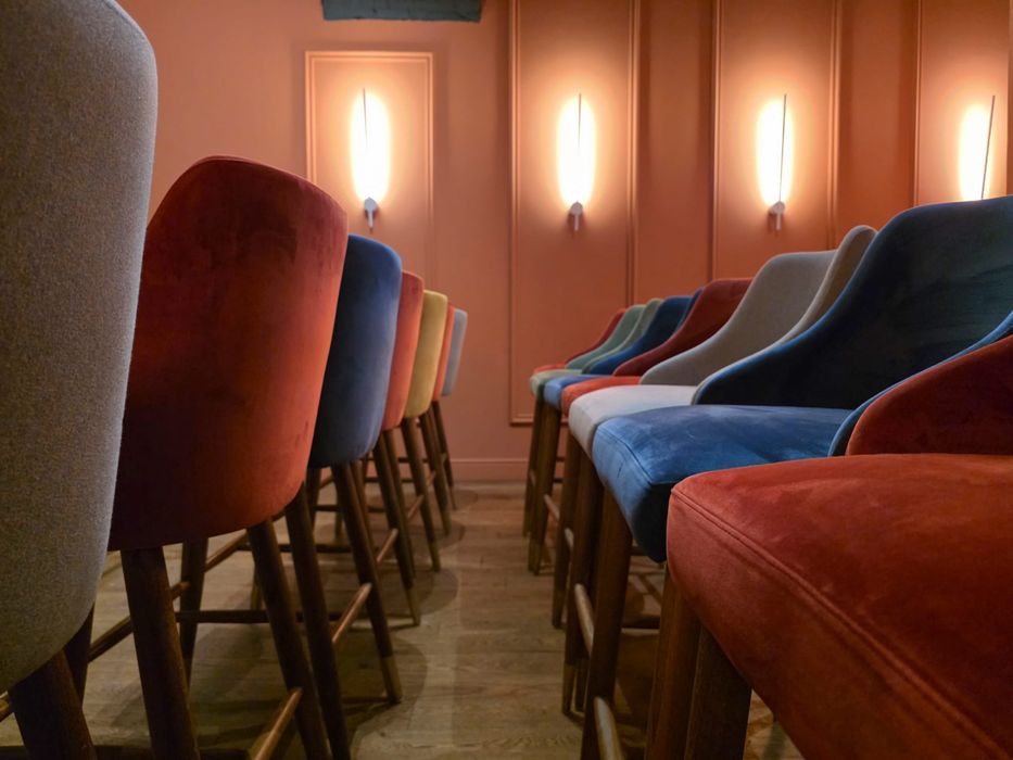 Mobilier HoReCa Premium — 52 scaune catifea + 10 mese | Oradea