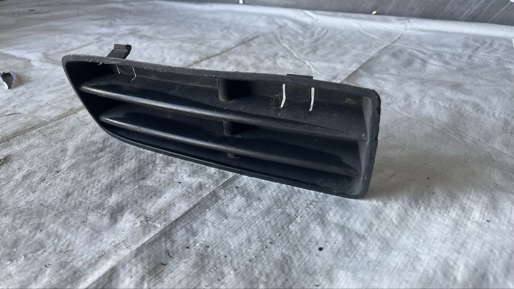 Дясна решетка VW Golf 4