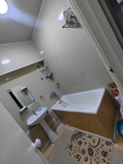 ИПОТЕКА Продается 2 х ком массив ТТЗ-4 №33 Жамила