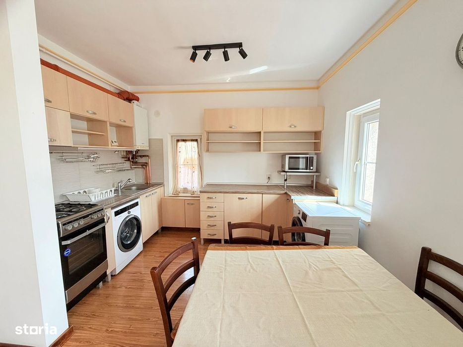 Apartament 3 camere de inchriat-Str. Victor Babes