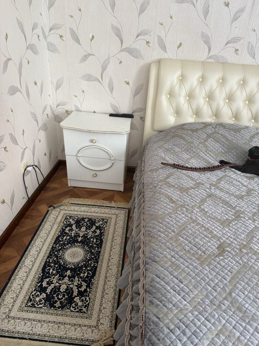 Продам спальный гарнитур