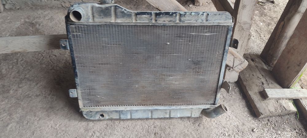 Radyator yangi yotgan