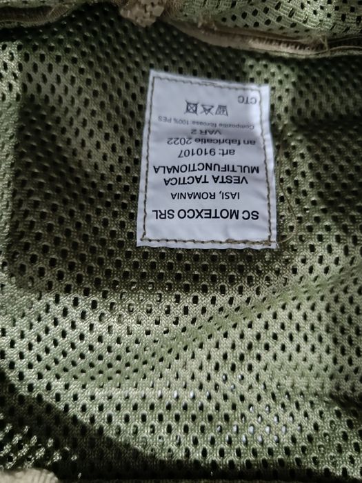 Vesta tactica multifuncțională