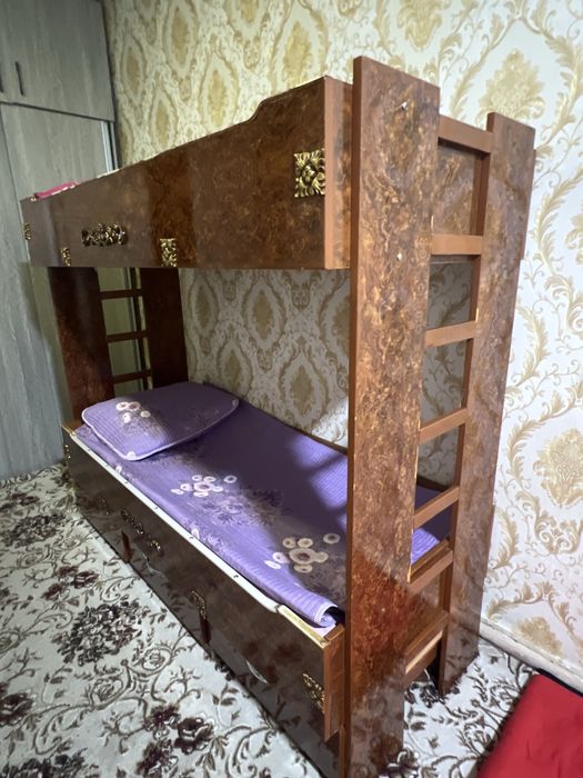 Двухъярусная кровать