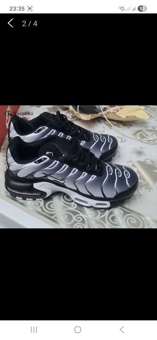 Продам кроссовки NIKE AIR MAX