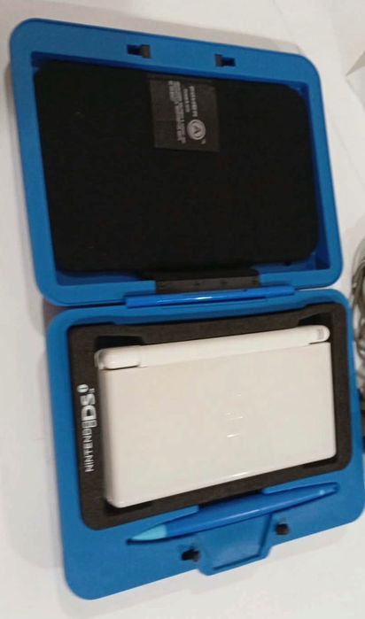 Nintendo DS Lite White + Super Mario Case