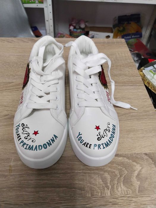 Дамски цецове.      .