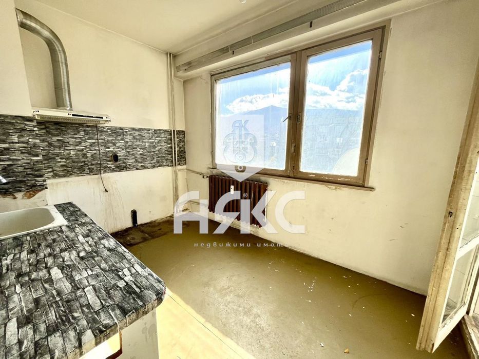 Двустаен апартамент в кв. Борово