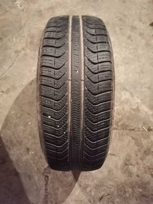 Продавам 1 брой зимна гума 205.55.16 дот 2020 Pireli