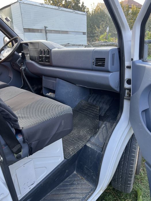 Vand camioneta Metcedes Sprinter 412