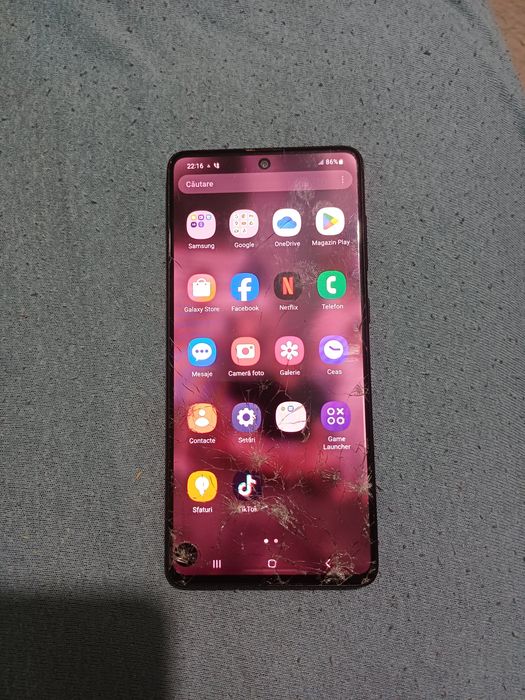 Samsung Galaxy A71 cu stcla sparta. Placa este ok