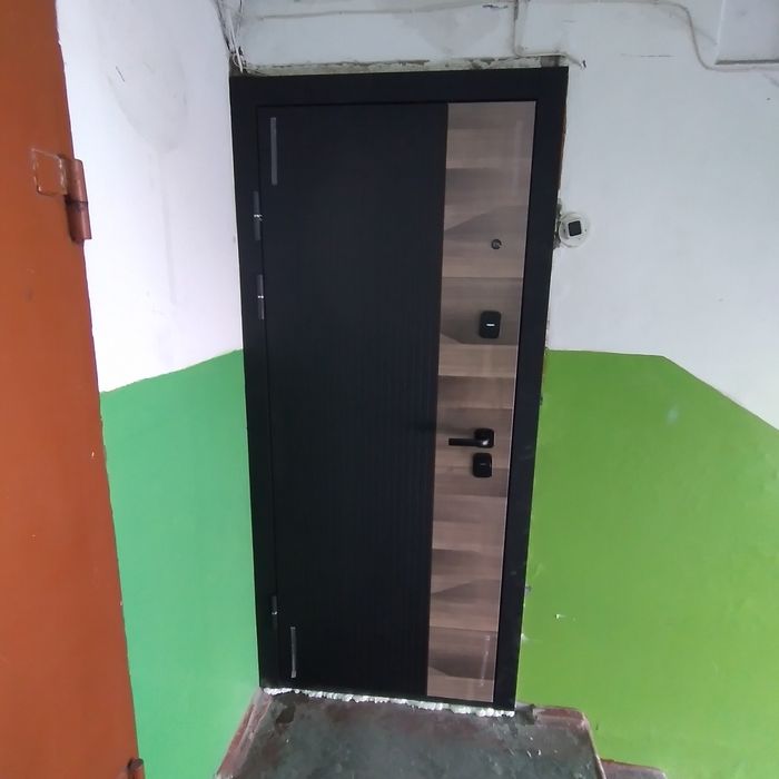 Установка входных дверей выезд в пригород