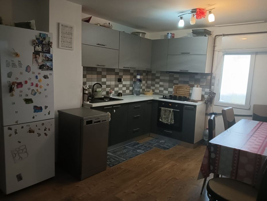 De vânzare – Apartament 3 camere, renovat complet, modern și luminos