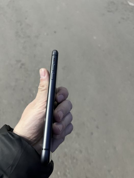 iPhone 11 128ГБ продам